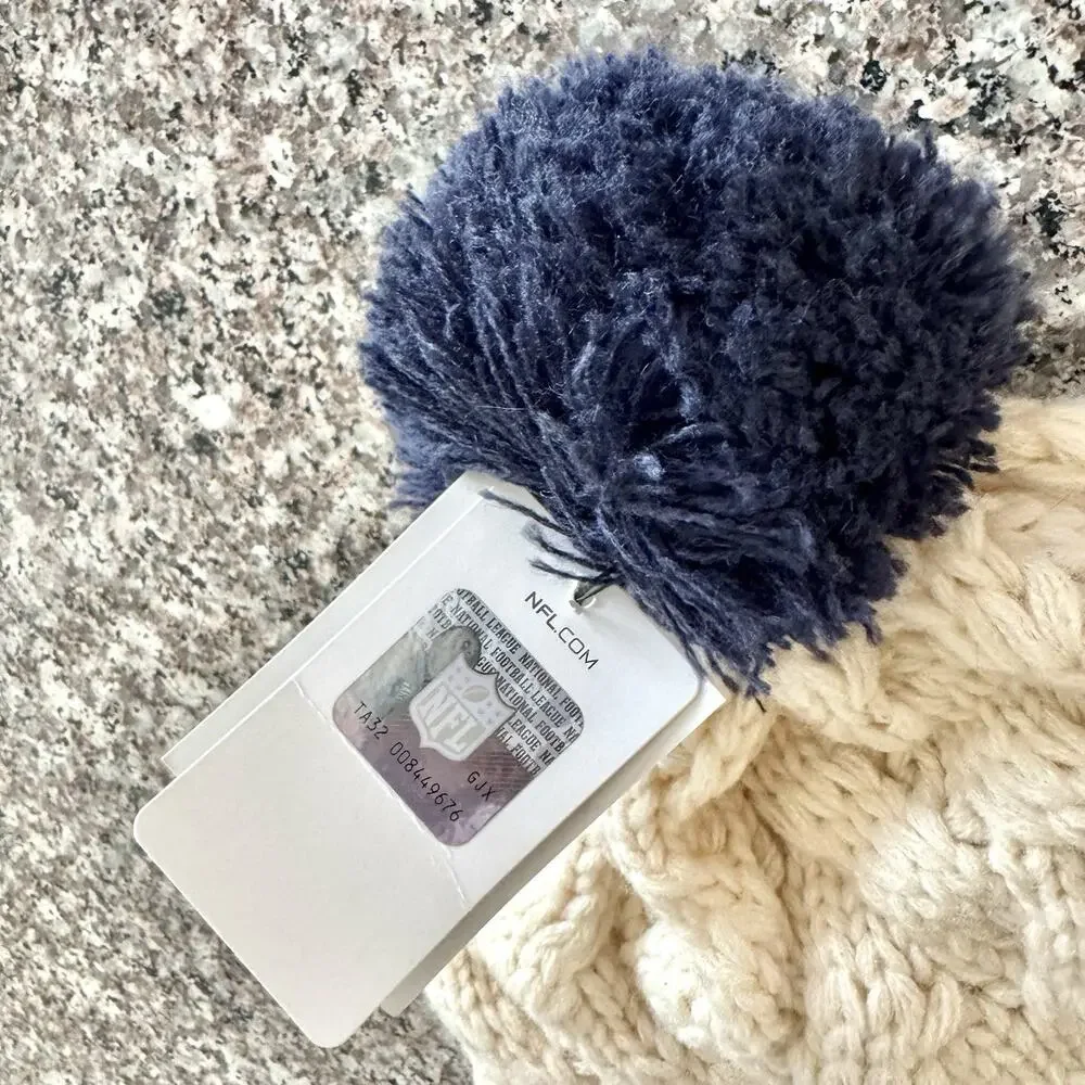 New England Patriots Womens Cable Knit Pom Beanie Cream Navy NFL NWT Winter Hat